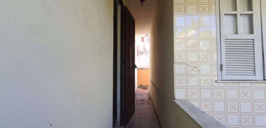 Rua Manoel de Macedo – Ampla casa com 2 quartos e sala